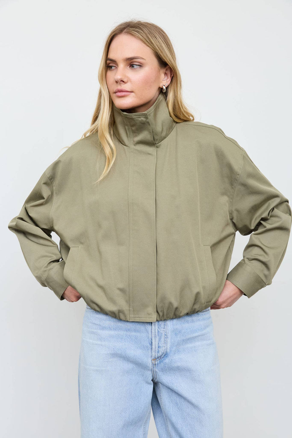 ZIP-UP MOCK NECK ELASTIC HEM JACKET