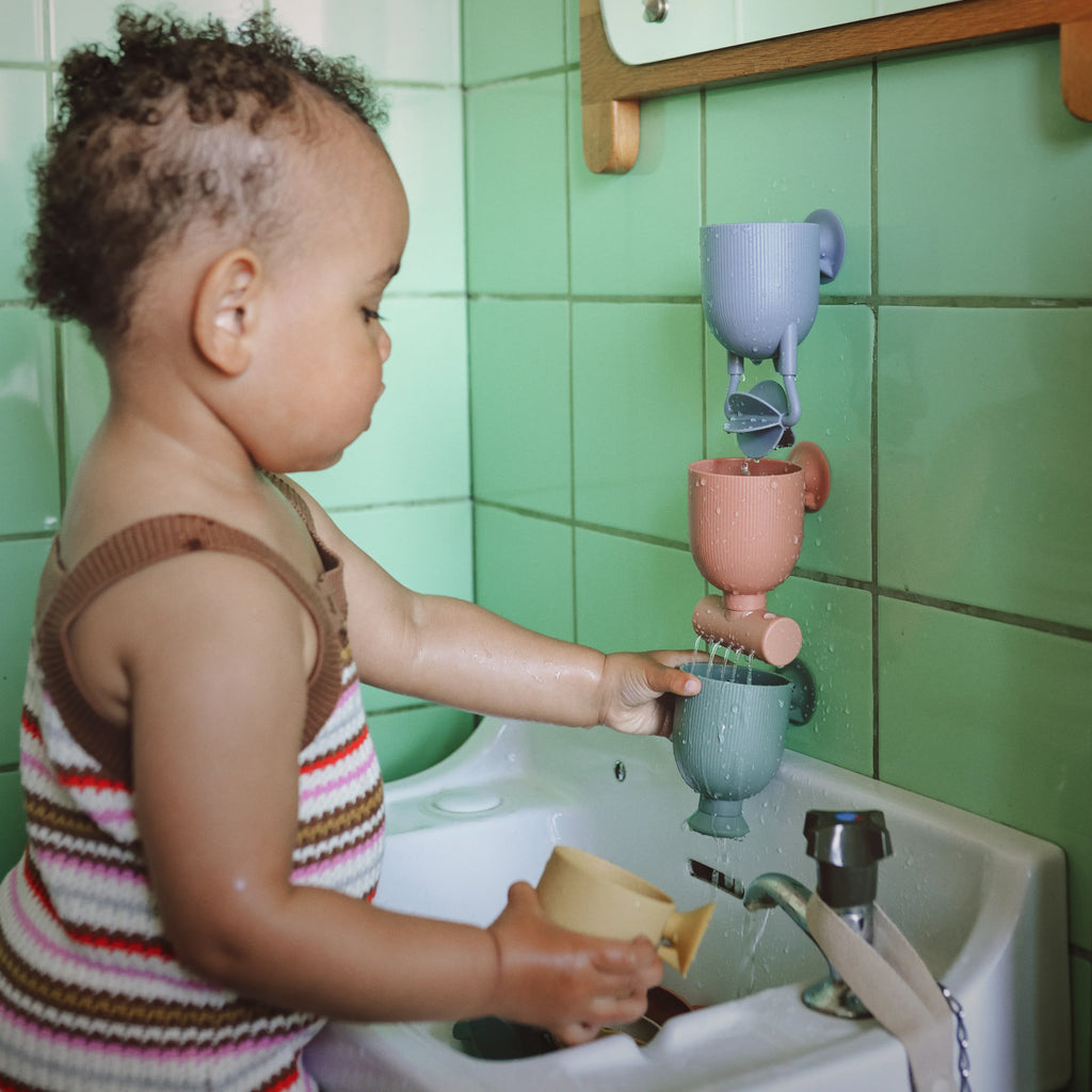 Pour and Play Bath Set