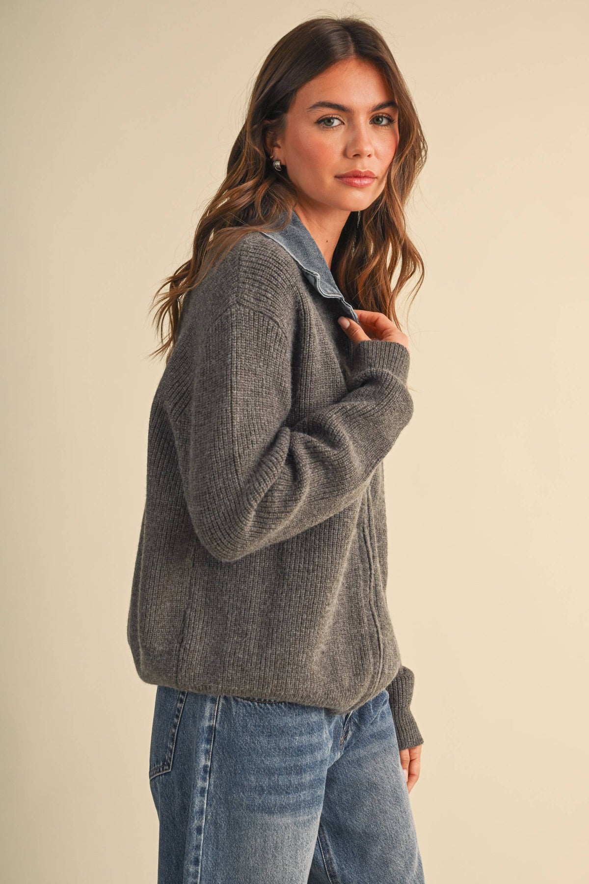 LONGSLEEVED ZIP UP JACKET WITH DENIM COLLAR DETAIL