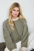 EXPOSED SEAM CONTRAST TRIM KNIT TOP