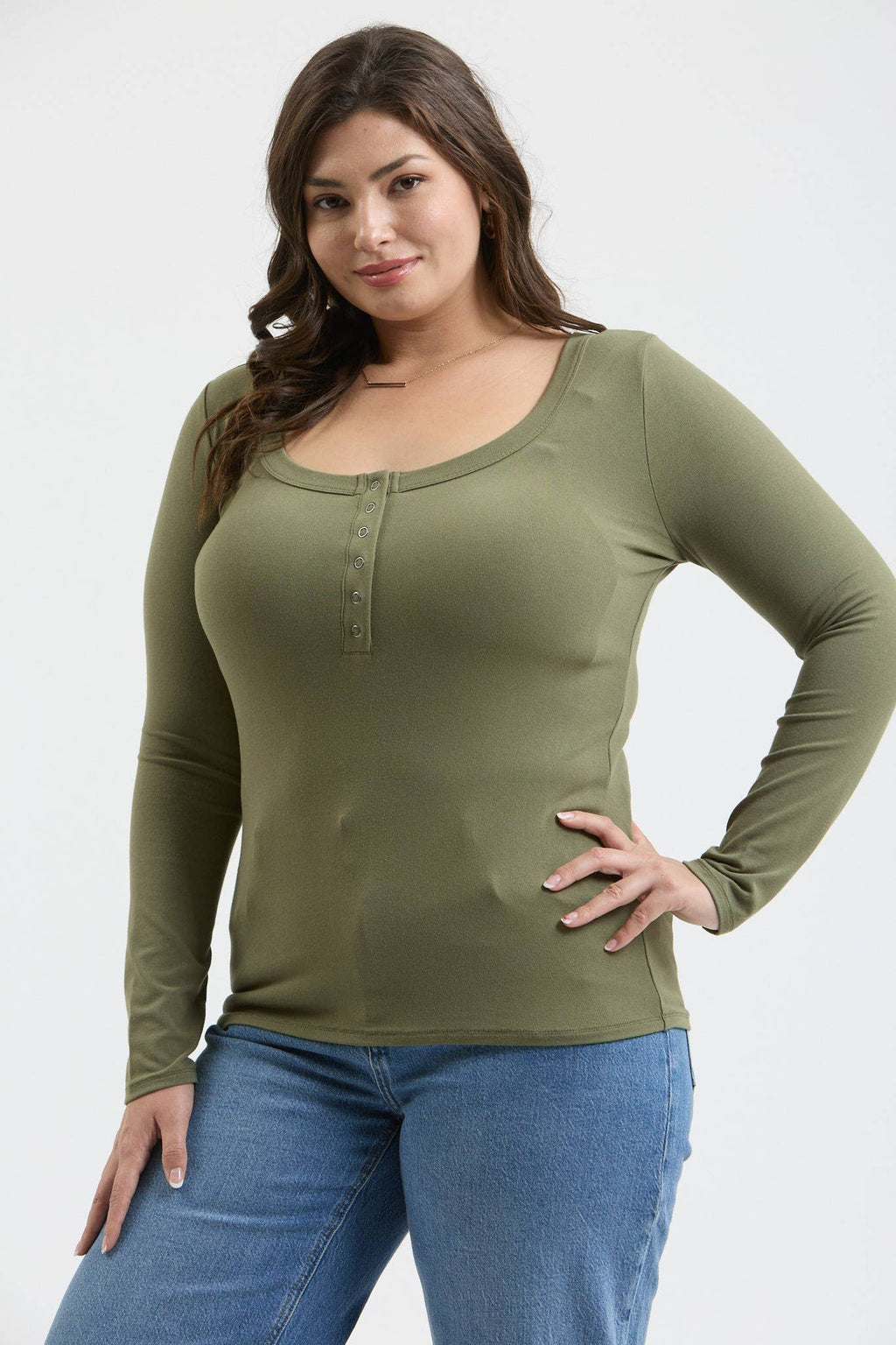 PLUS SCOOP NECK LONG SLEEVE HENLEY KNIT TOP