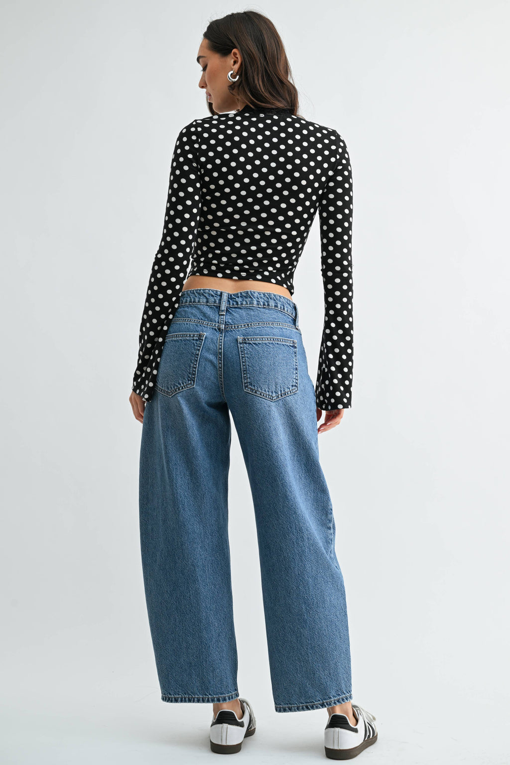 Seamed Mid Rise Barrel Jean - MEDIUM DENIM -