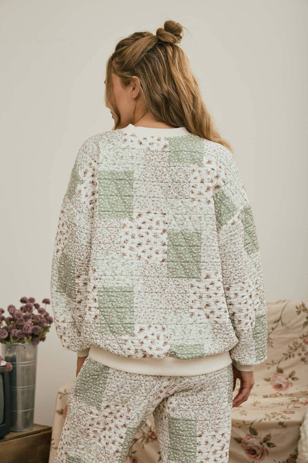 MULTI-FLORAL PATCHWORK LONG SLEEVE KNIT TOP