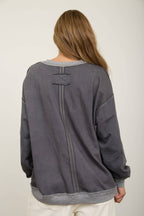 EXPOSED SEAM CONTRAST TRIM KNIT TOP
