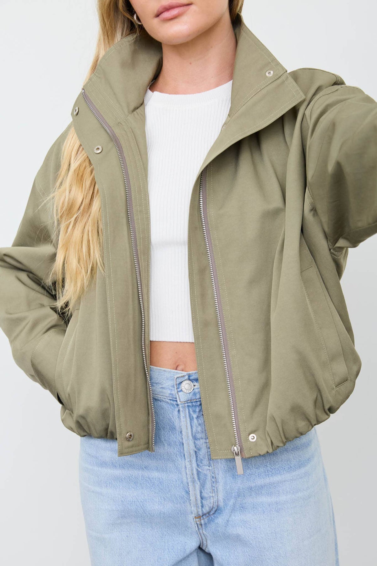 ZIP-UP MOCK NECK ELASTIC HEM JACKET