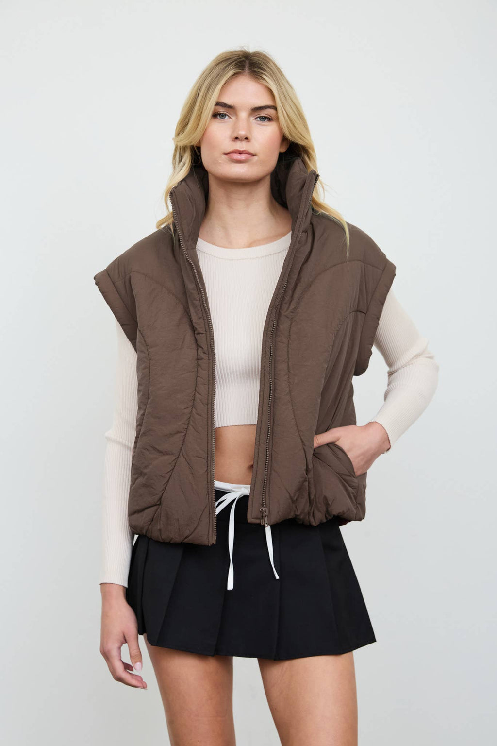 SCULPTED PANEL QUILTED MOCK NECK PUFFER VEST