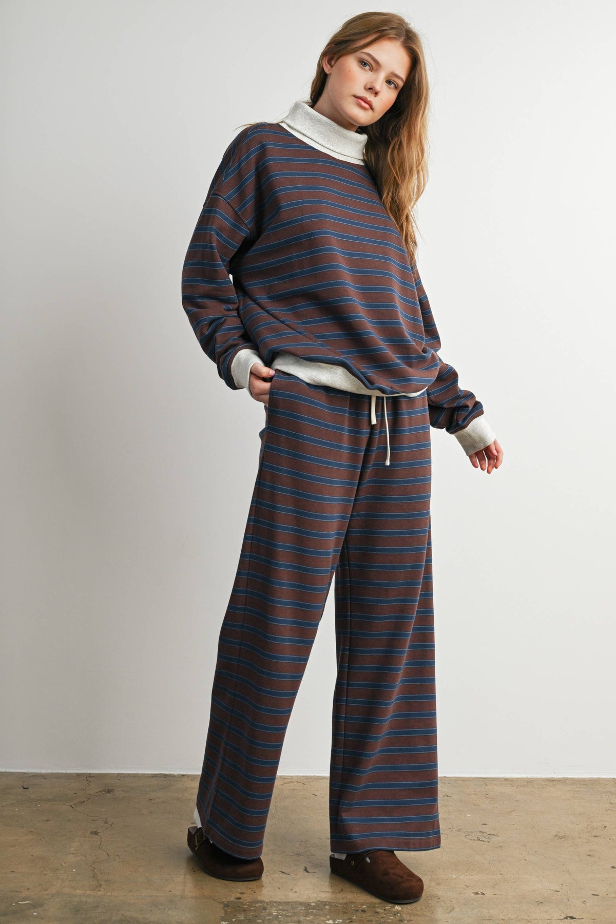 Striped set