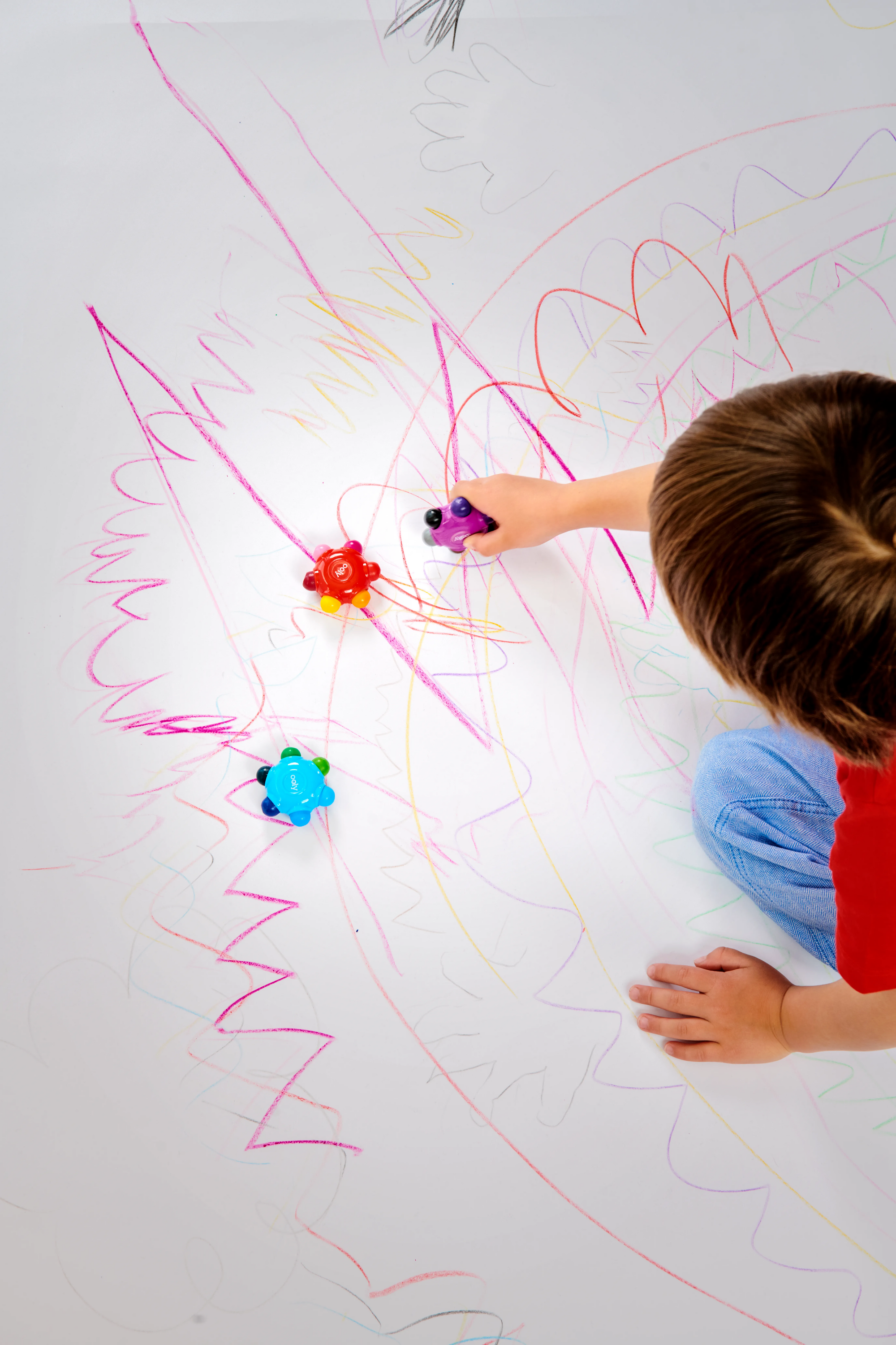 Color Burst: Grip Crayons (Set of 3 / 18 Classic Colors)