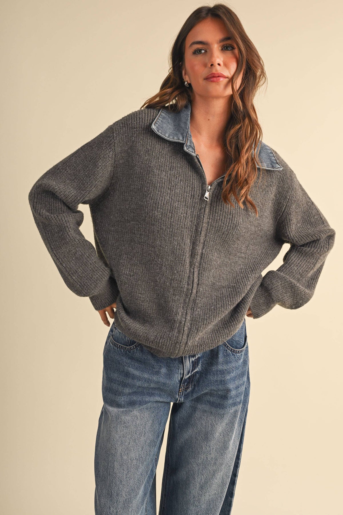 LONGSLEEVED ZIP UP JACKET WITH DENIM COLLAR DETAIL