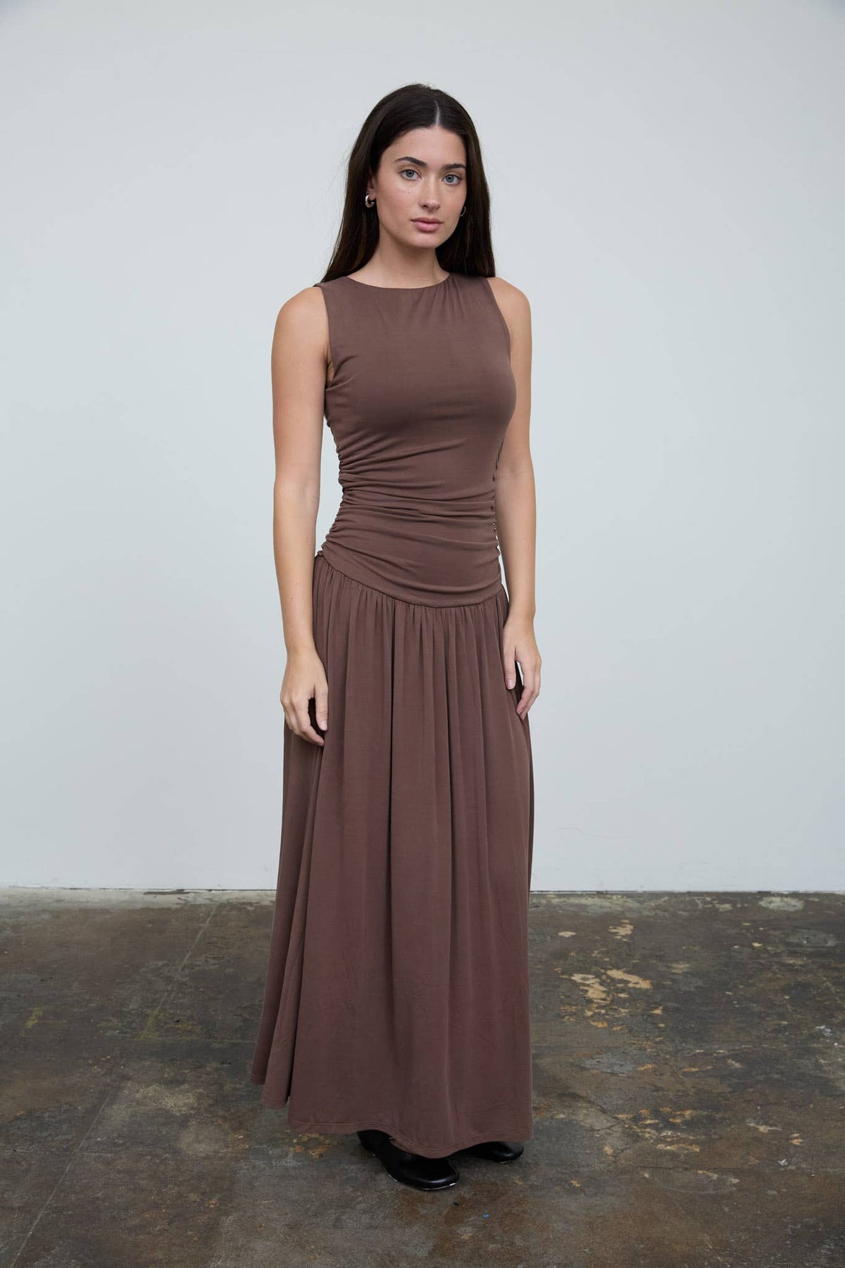 GATHERED BODICE SLEEVELESS MAXI DRESS