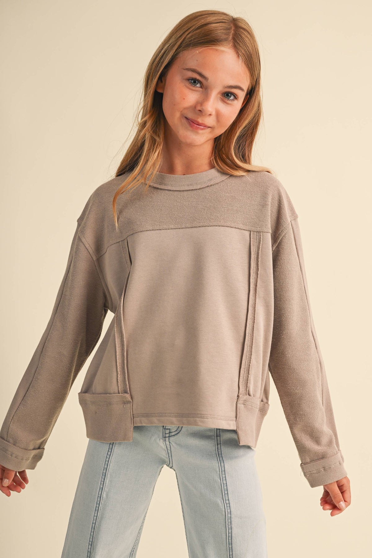 GIRLS CREW NECK SWEATSHIRT