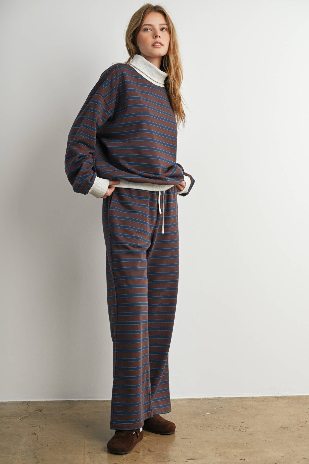 Striped set