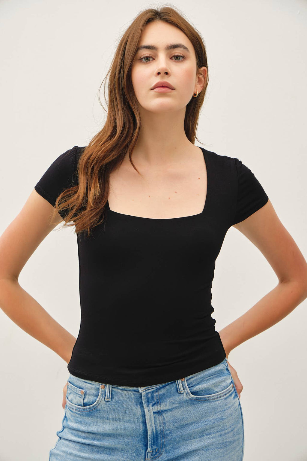 SQUARE NECK KNIT TEE
