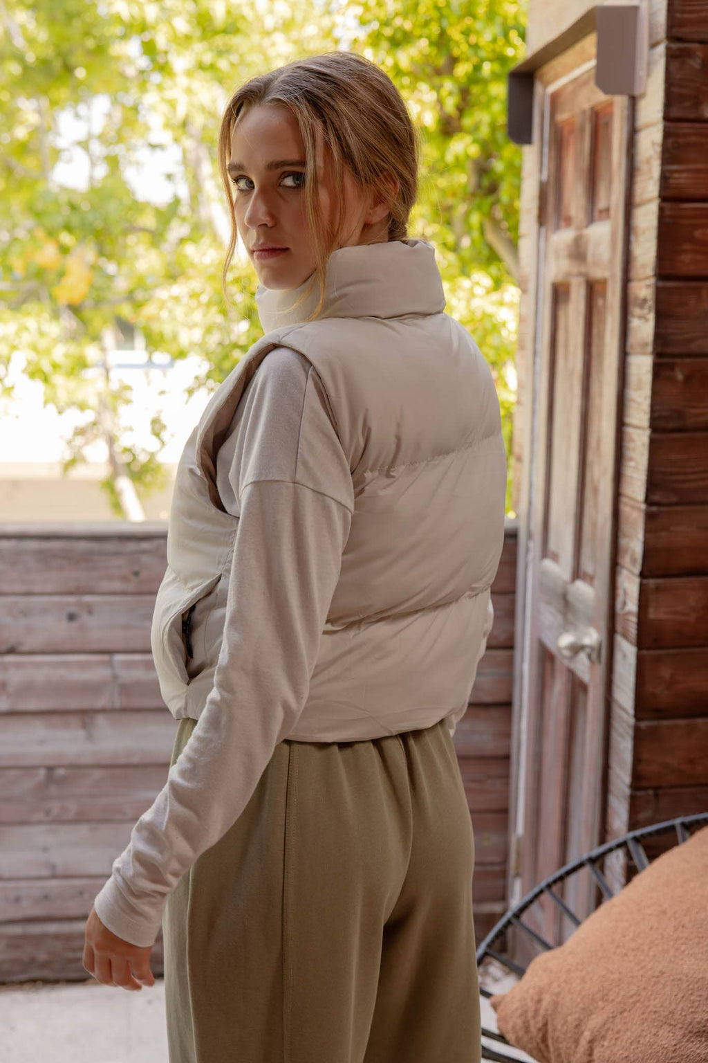 REVERSIBLE ZIP UP CROPPED PUFFER VEST