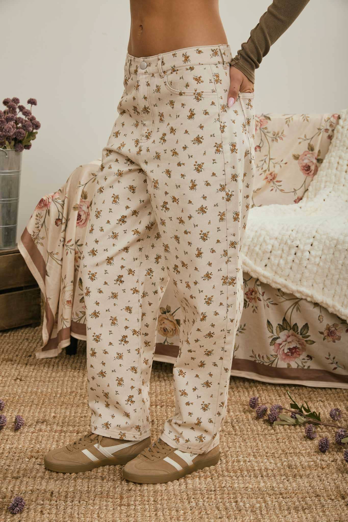 FLORAL DENIM PATTERN JEANS