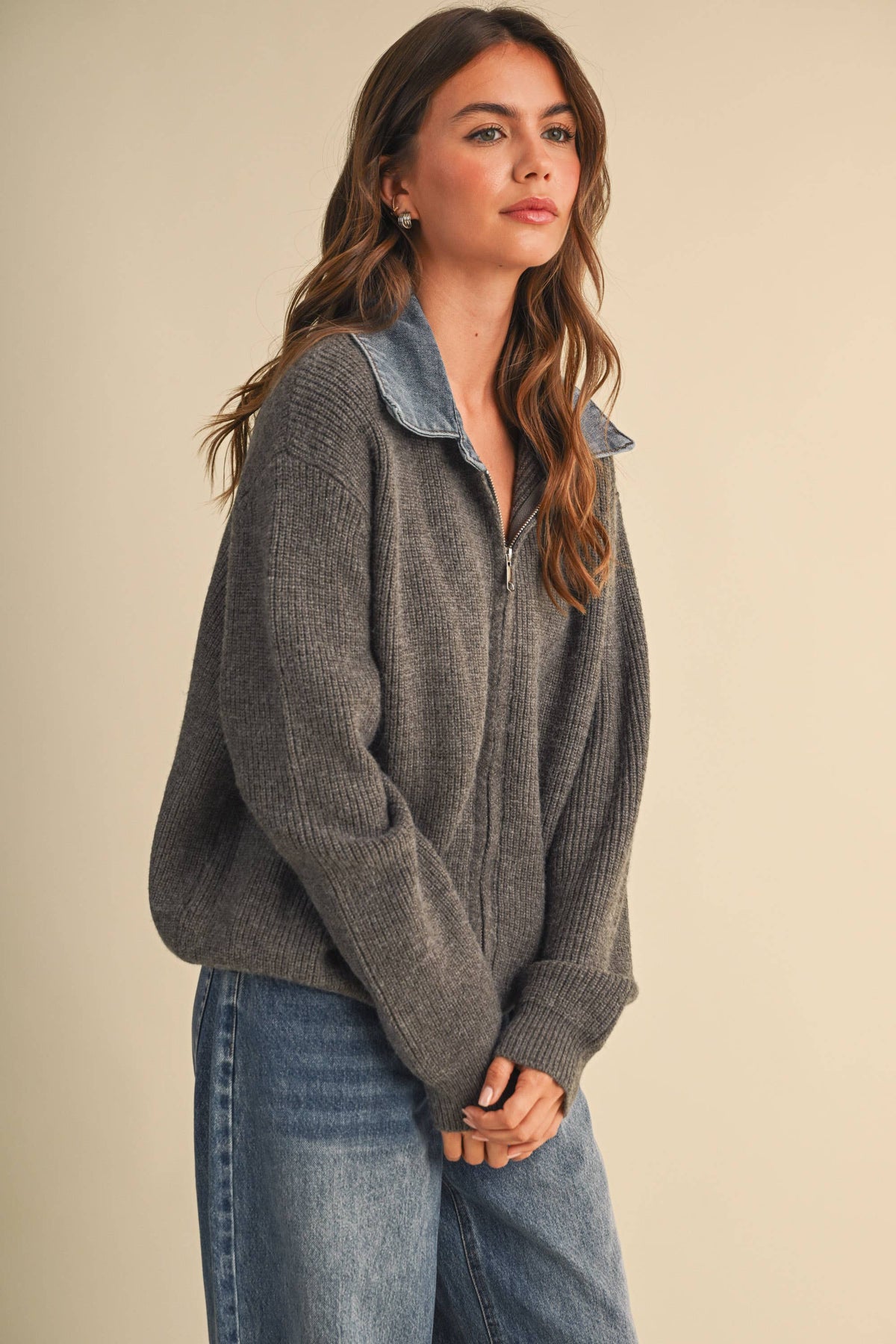 LONGSLEEVED ZIP UP JACKET WITH DENIM COLLAR DETAIL