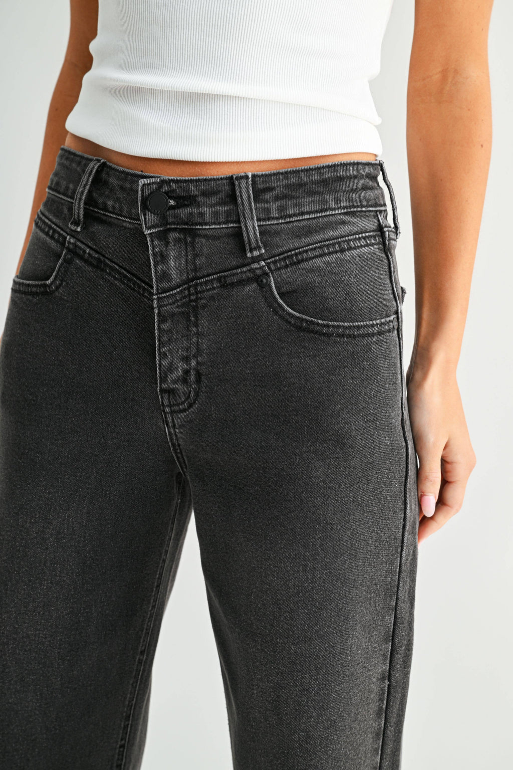Front Detail Clean Hem Straight - WASHED BLACK