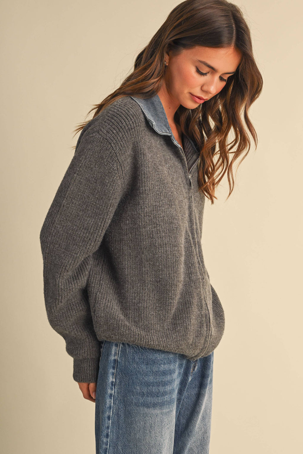 LONGSLEEVED ZIP UP JACKET WITH DENIM COLLAR DETAIL