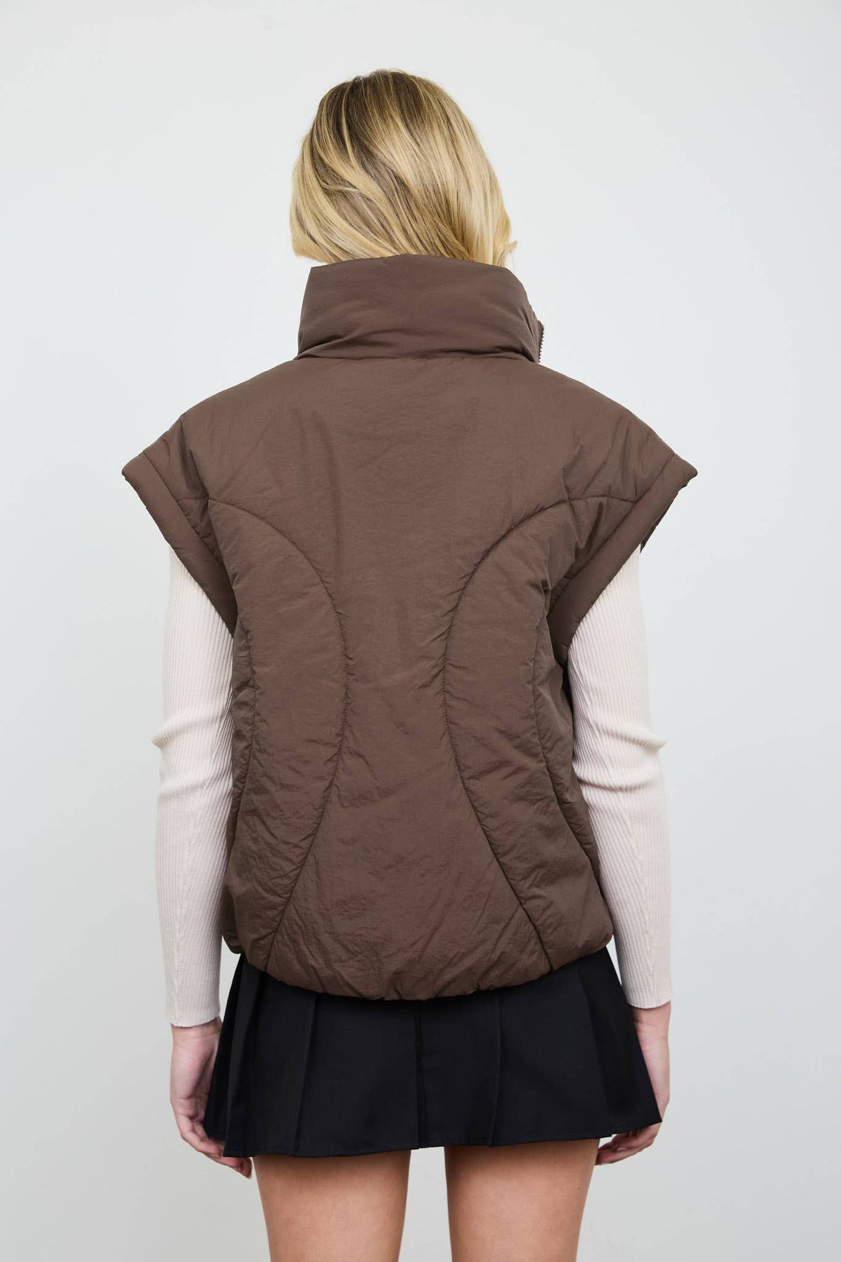 SCULPTED PANEL QUILTED MOCK NECK PUFFER VEST