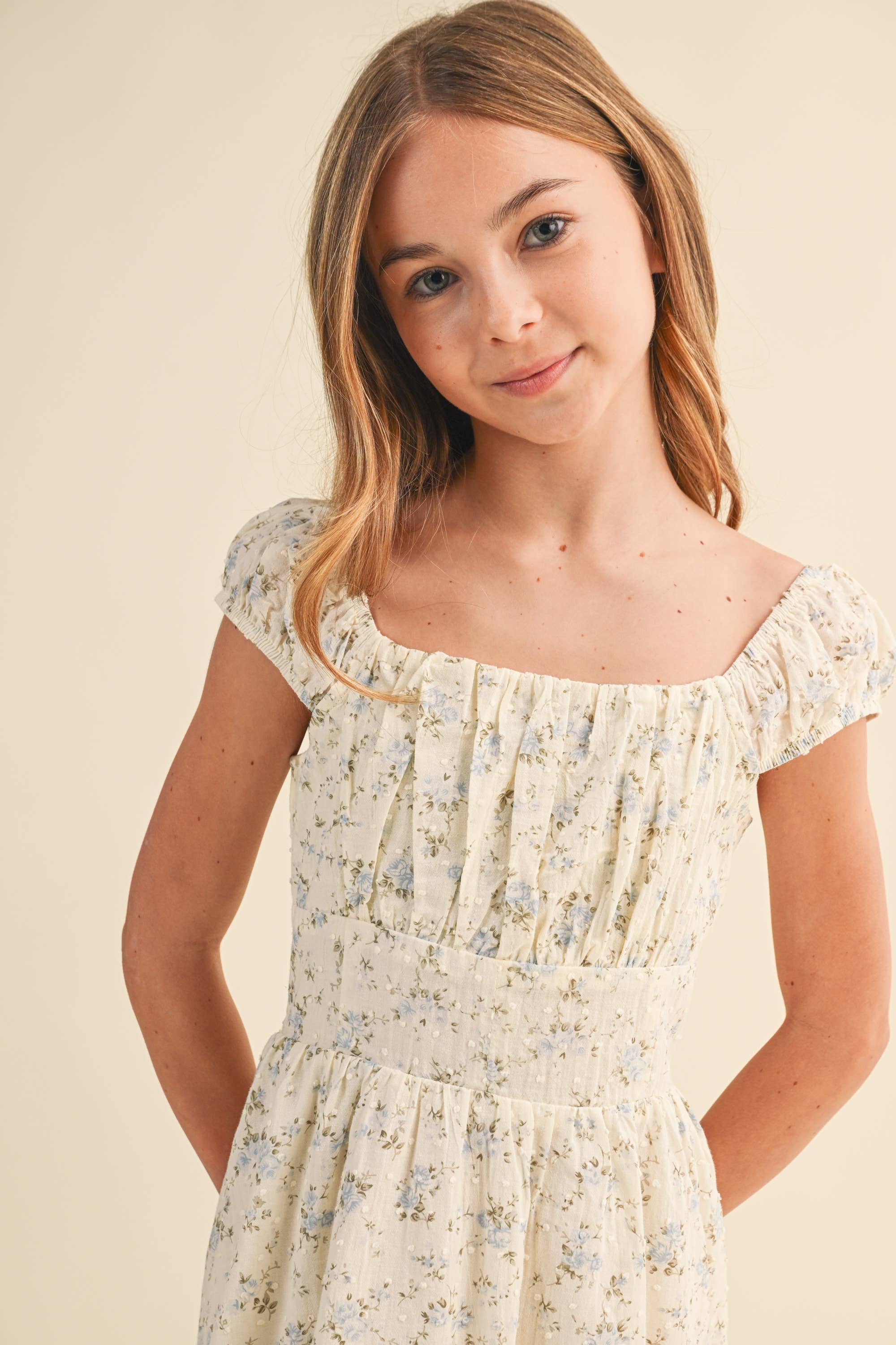 TWEEN GIRLS RUCHED SHOULDER MINI DRESS
