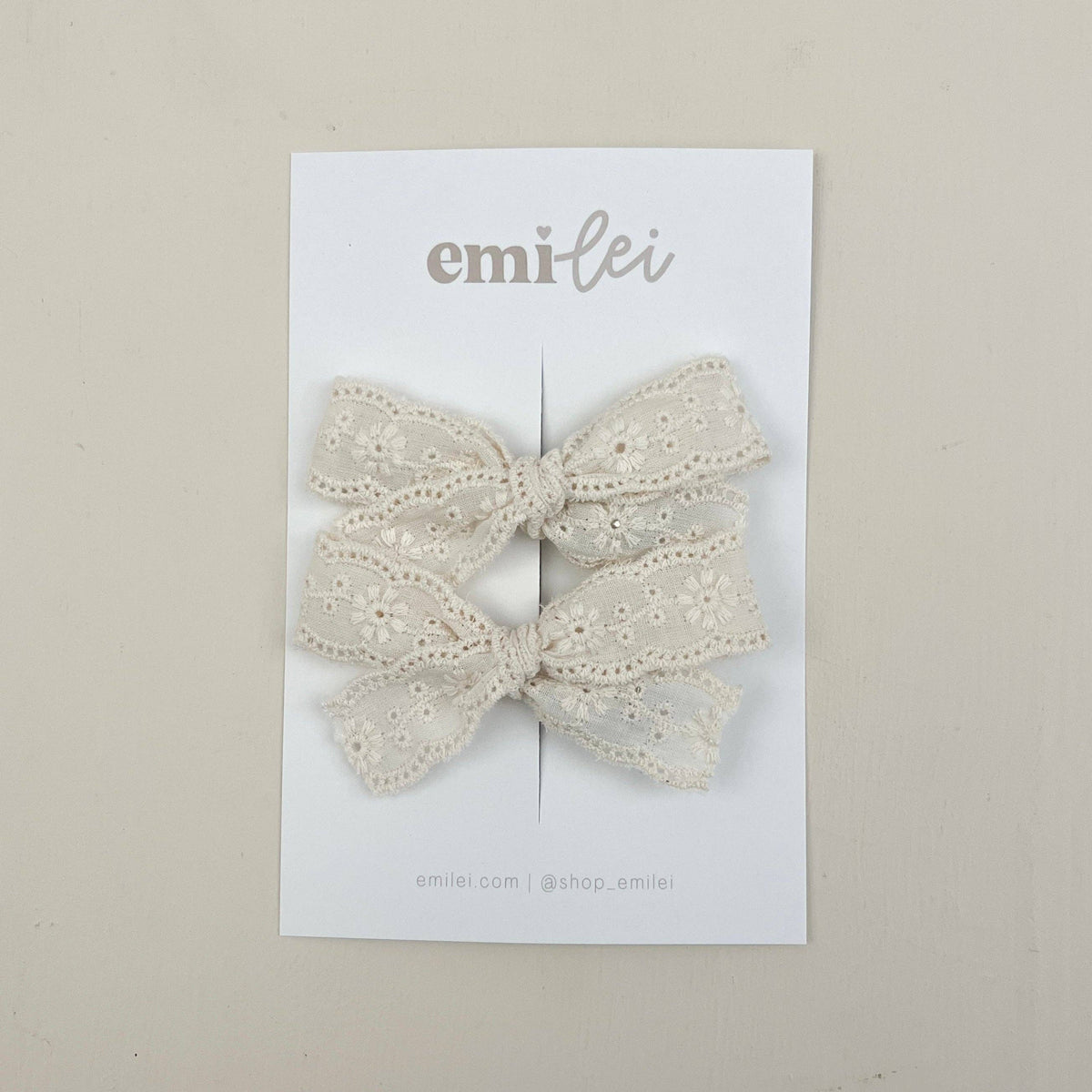 Pigtail Bow Clips - Vintage Cream Lace