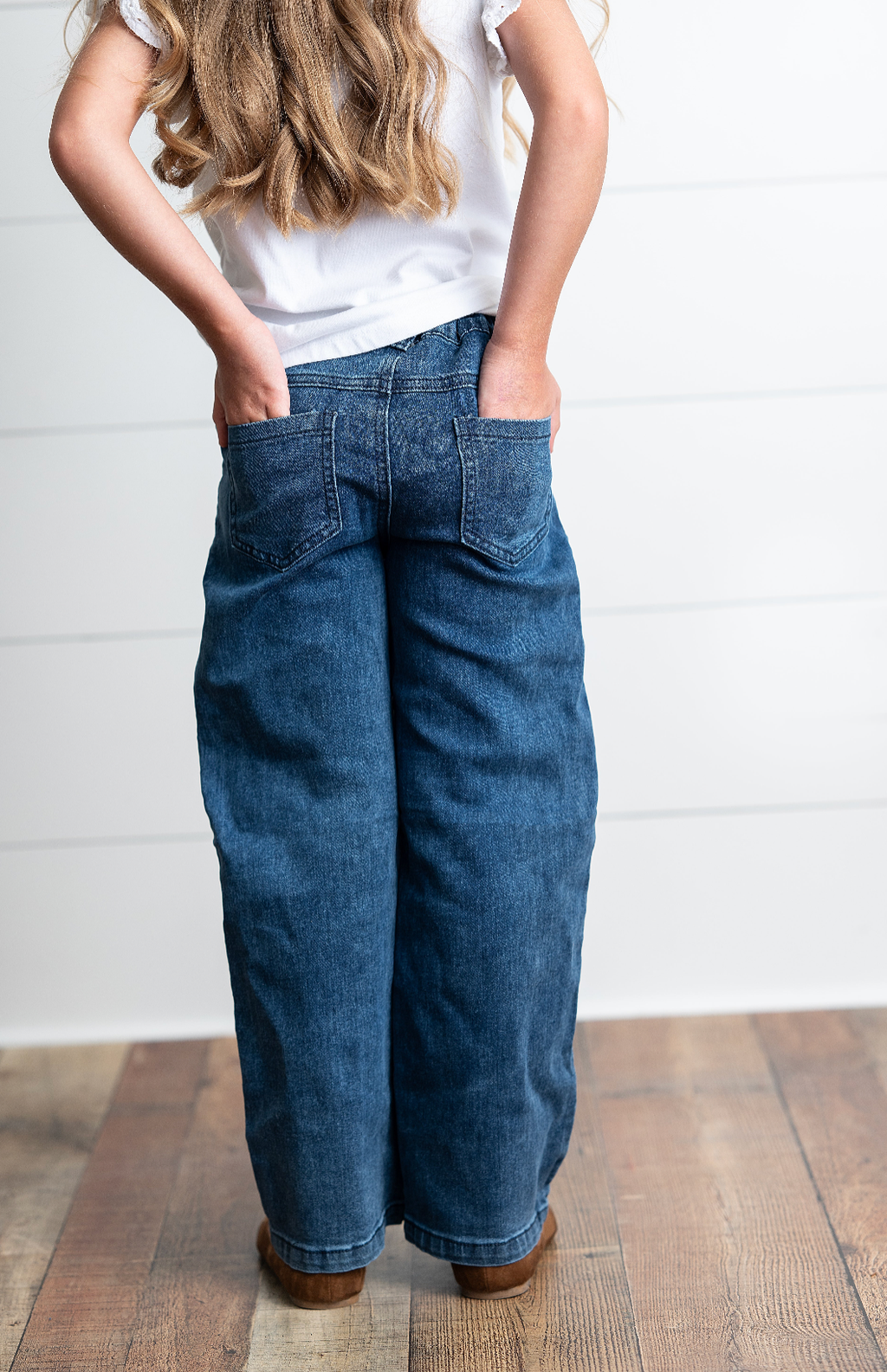 Medium Wash Horse Shoe Jeans