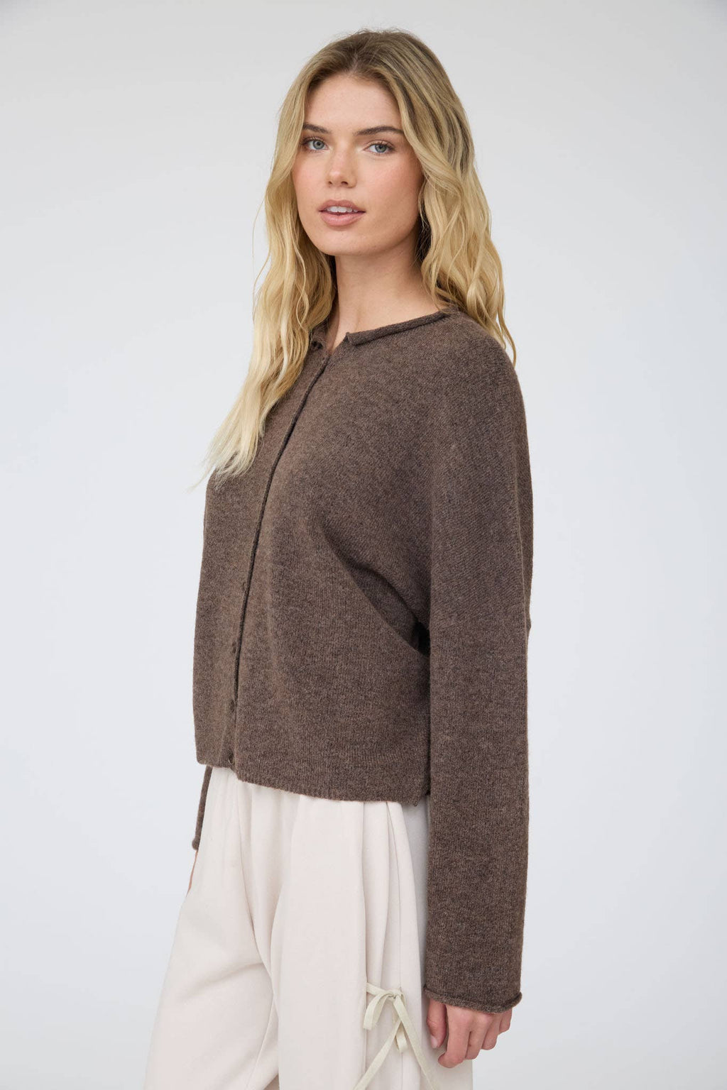 LIGHTWEIGHT BUTTON DOWN KNIT CARDIGAN