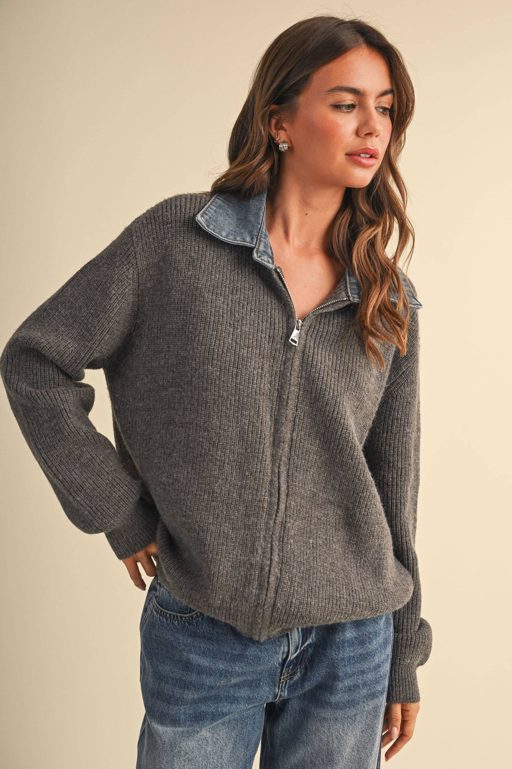 LONGSLEEVED ZIP UP JACKET WITH DENIM COLLAR DETAIL