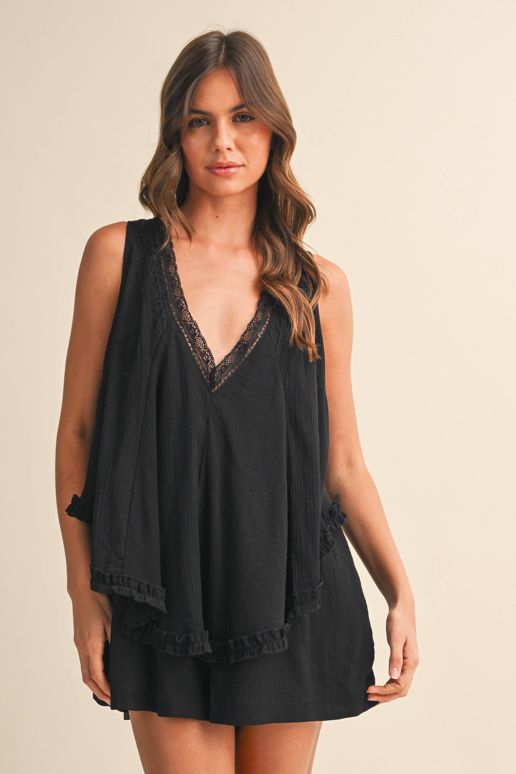 LACE FLOWY ROMPER