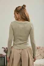 WASHED LONG SLEEVE RIBBED HENLEY KNIT TOP