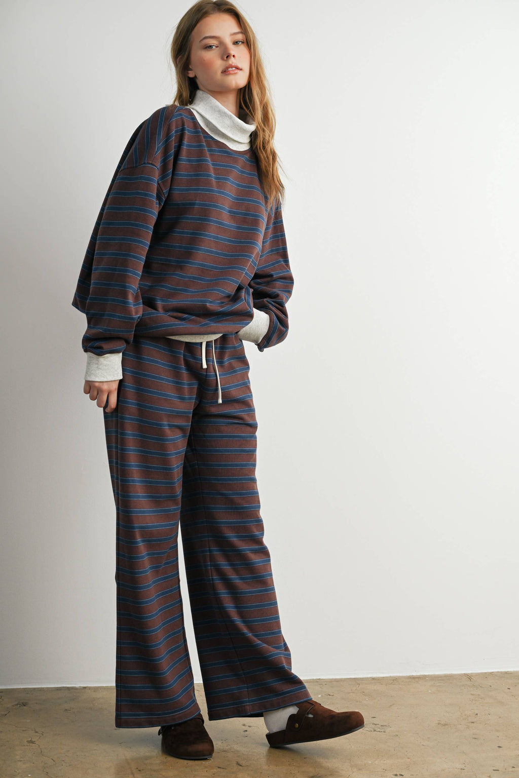Striped set