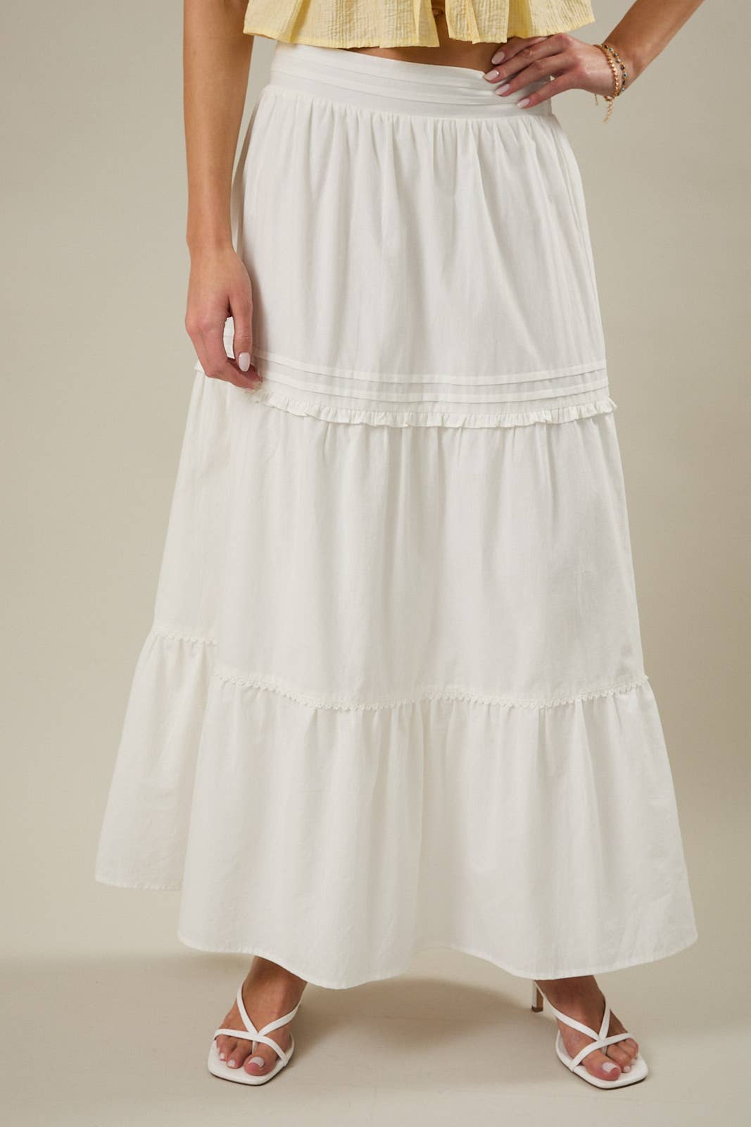 PLEATED DETAIL MAXI SKIRT