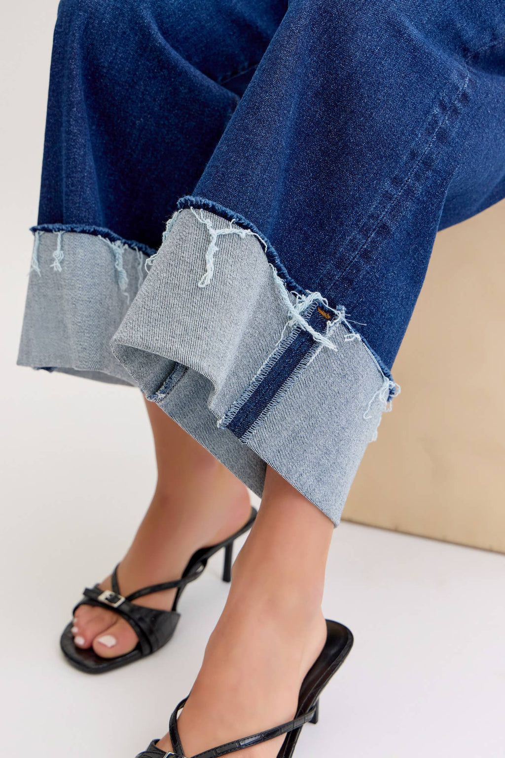 High Rise Crop Wise Leg With Cuff